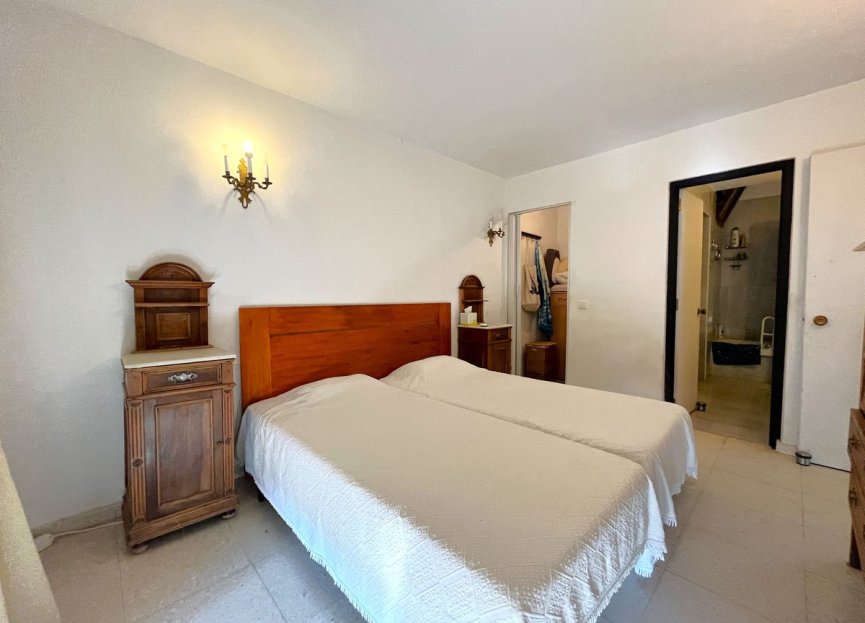 Resale - House - Detached Villa - Estepona - Estepona Centro