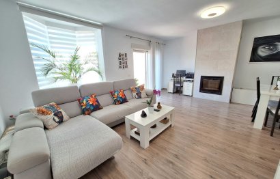Resale - House - Townhouse - Estepona - Estepona Centro