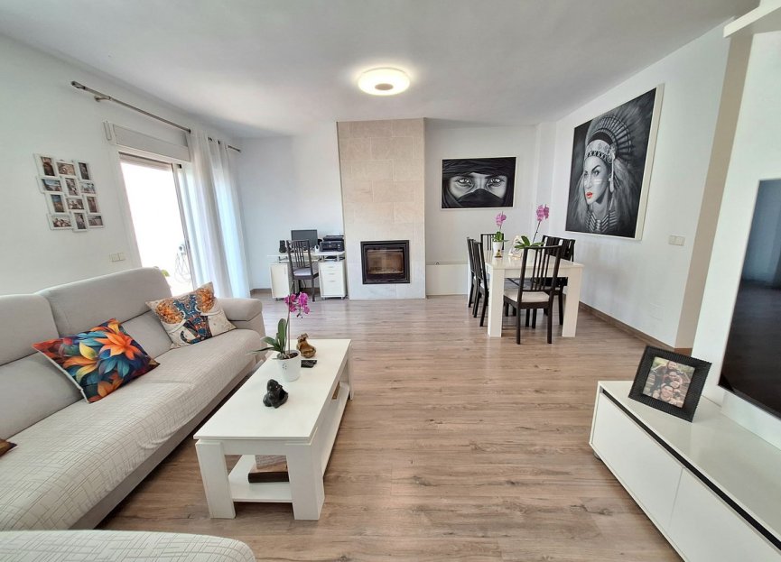 Resale - House - Townhouse - Estepona - Estepona Centro