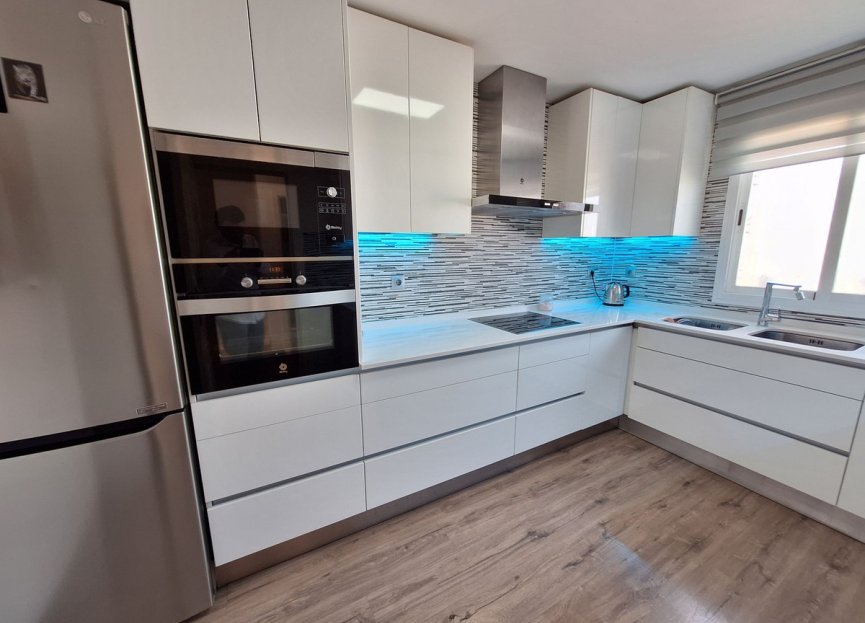 Resale - House - Townhouse - Estepona - Estepona Centro