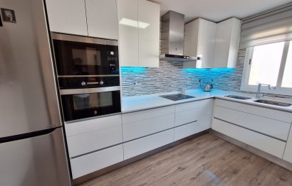 Resale - House - Townhouse - Estepona - Estepona Centro