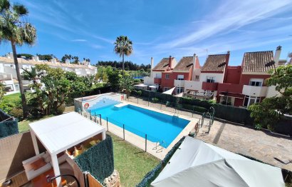 Resale - House - Townhouse - Estepona - Estepona Centro