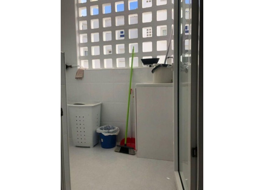 Resale - Apartment - Middle Floor Apartment - Marbella - Nueva Andalucia