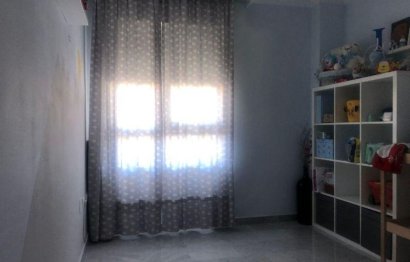 Resale - Apartment - Middle Floor Apartment - Marbella - Nueva Andalucia