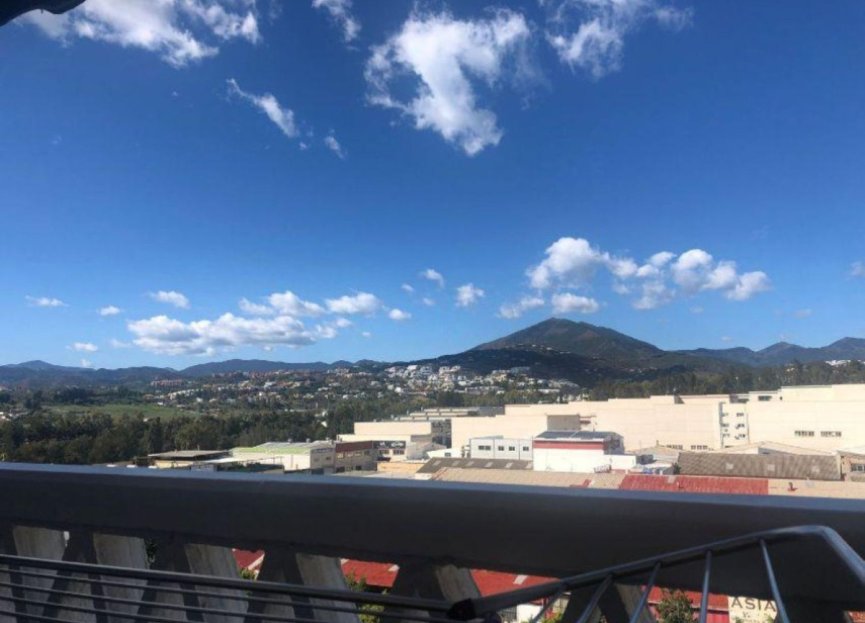 Resale - Apartment - Middle Floor Apartment - Marbella - Nueva Andalucia