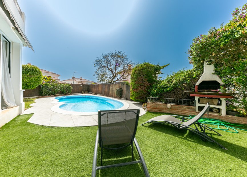 Resale - House - Semi-Detached House - Fuengirola - Fuengirola Centro