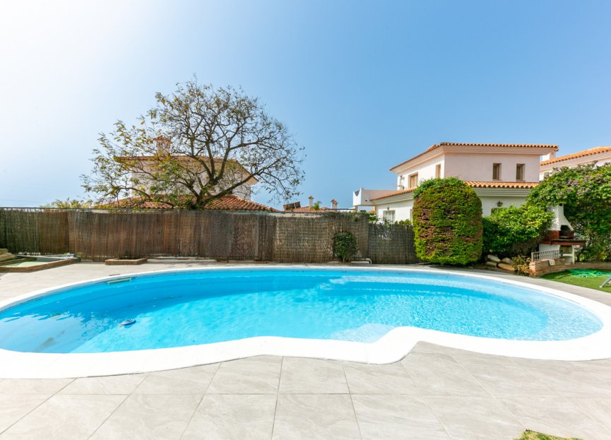 Resale - House - Semi-Detached House - Fuengirola - Fuengirola Centro