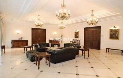 Resale - House - Detached Villa - Marbella - Marbella Centro
