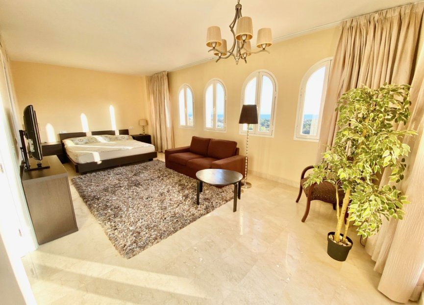 Resale - Apartment - Penthouse - Marbella - Elviria