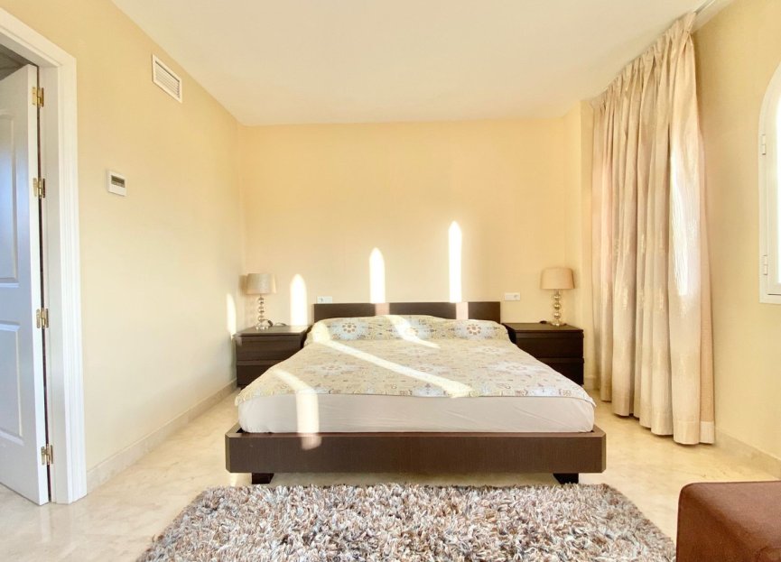 Resale - Apartment - Penthouse - Marbella - Elviria