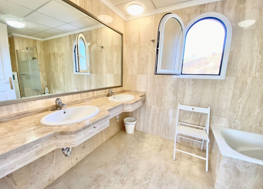 Resale - Apartment - Penthouse - Marbella - Elviria