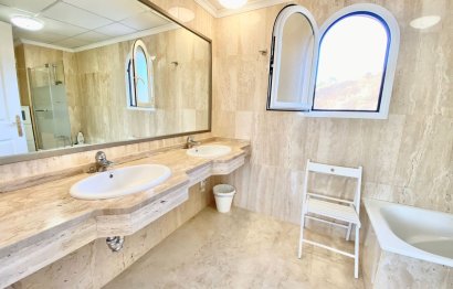 Resale - Apartment - Penthouse - Marbella - Elviria