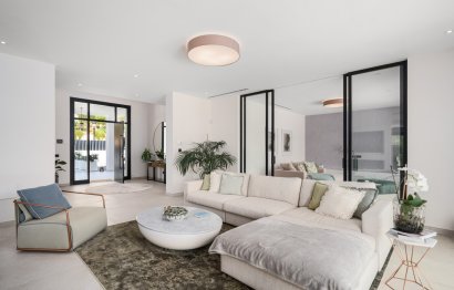 Resale - House - Detached Villa - Marbella - Elviria