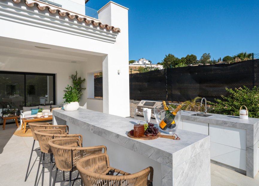 Resale - House - Detached Villa - Marbella - Elviria