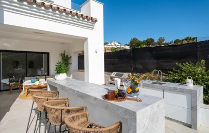 Resale - House - Detached Villa - Marbella - Elviria