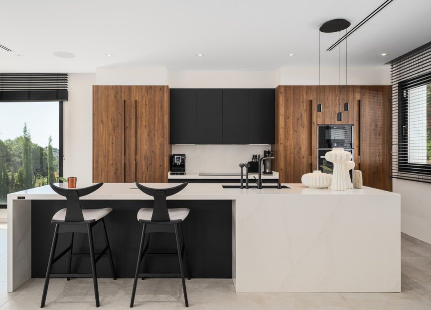 Resale - House - Detached Villa - Marbella - Elviria