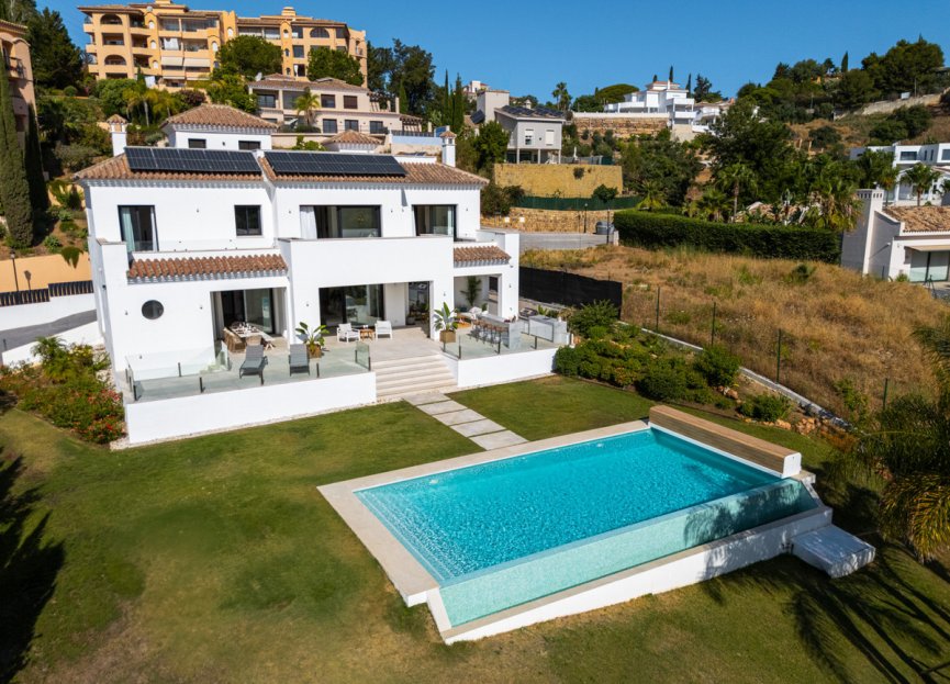 Resale - House - Detached Villa - Marbella - Elviria