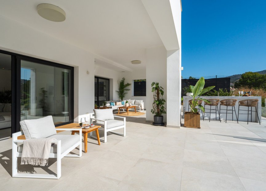 Resale - House - Detached Villa - Marbella - Elviria