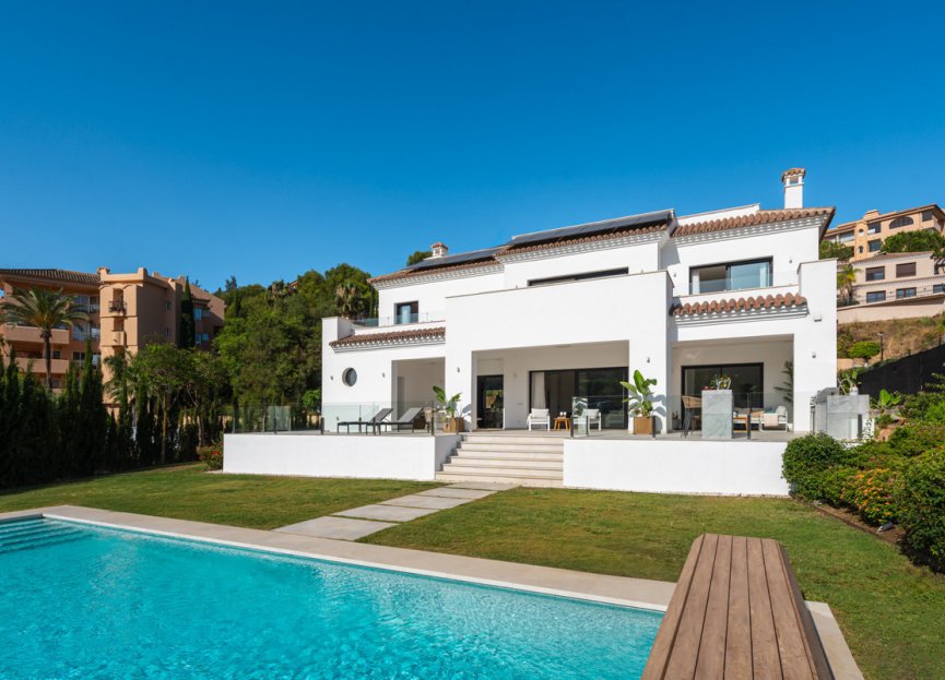 Resale - House - Detached Villa - Marbella - Elviria