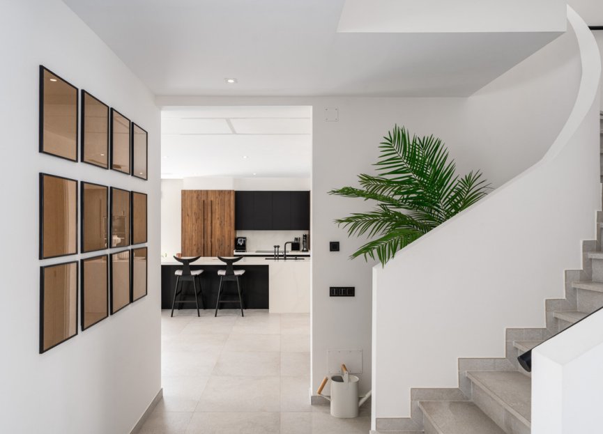 Resale - House - Detached Villa - Marbella - Elviria