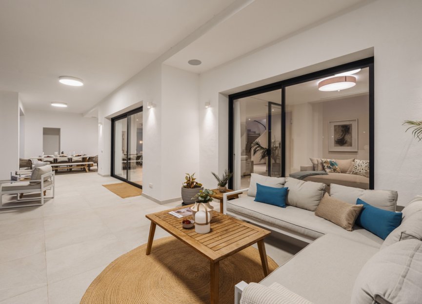 Resale - House - Detached Villa - Marbella - Elviria