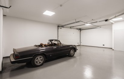 Resale - House - Detached Villa - Marbella - Elviria