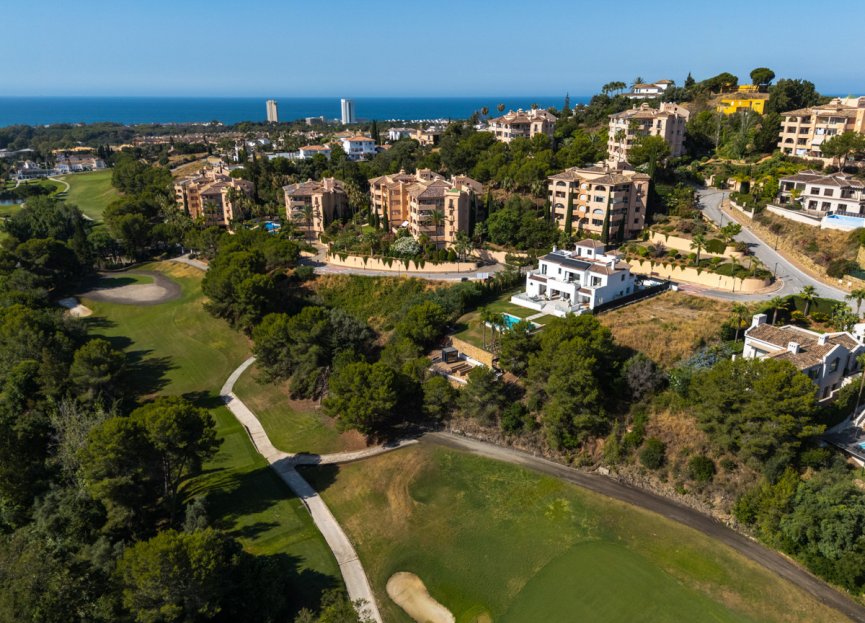 Resale - House - Detached Villa - Marbella - Elviria