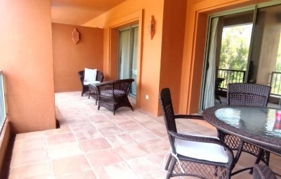 Resale - Apartment - Middle Floor Apartment - Estepona - Atalaya