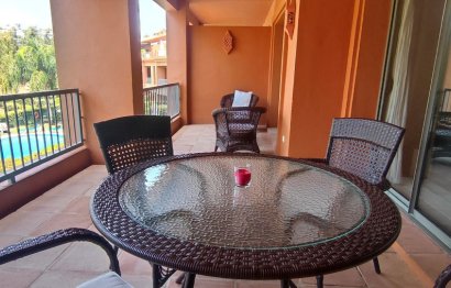 Resale - Apartment - Middle Floor Apartment - Estepona - Atalaya