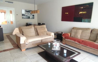 Resale - Apartment - Middle Floor Apartment - Estepona - Atalaya