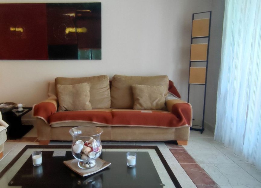 Resale - Apartment - Middle Floor Apartment - Estepona - Atalaya