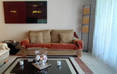 Resale - Apartment - Middle Floor Apartment - Estepona - Atalaya