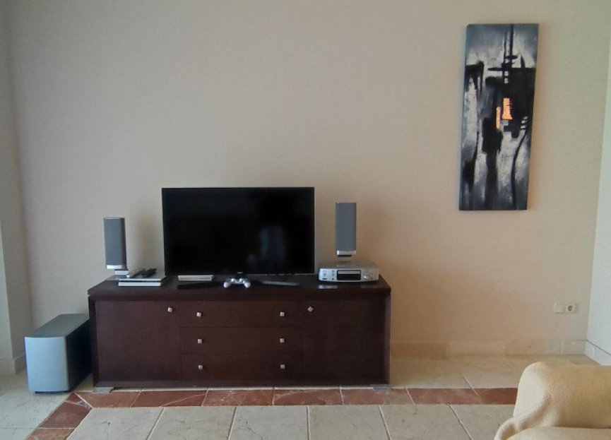 Resale - Apartment - Middle Floor Apartment - Estepona - Atalaya