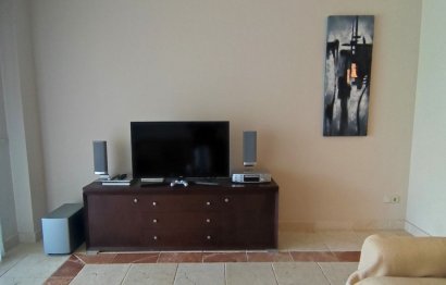 Resale - Apartment - Middle Floor Apartment - Estepona - Atalaya