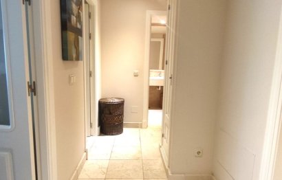 Resale - Apartment - Middle Floor Apartment - Estepona - Atalaya