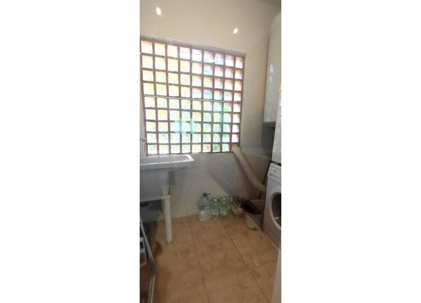 Resale - Apartment - Middle Floor Apartment - Estepona - Atalaya