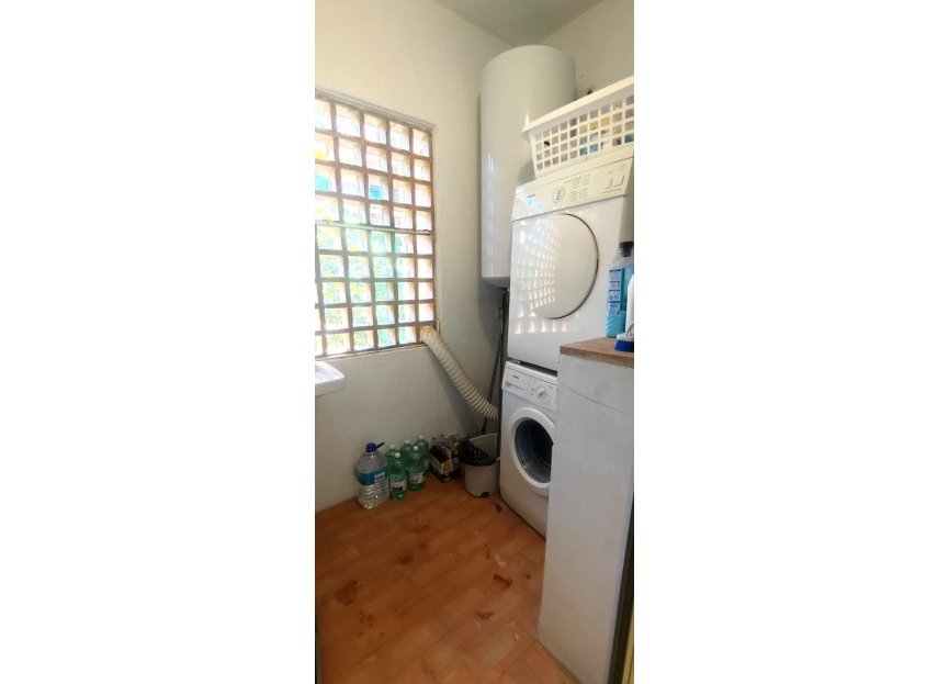 Resale - Apartment - Middle Floor Apartment - Estepona - Atalaya