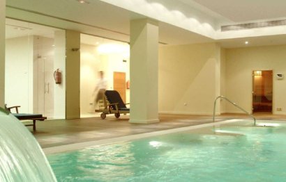 Resale - Apartment - Middle Floor Apartment - Estepona - Atalaya