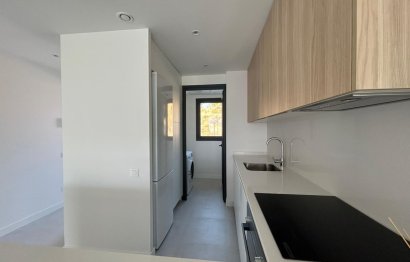 Resale - Apartment - Middle Floor Apartment - Estepona - Estepona Centro