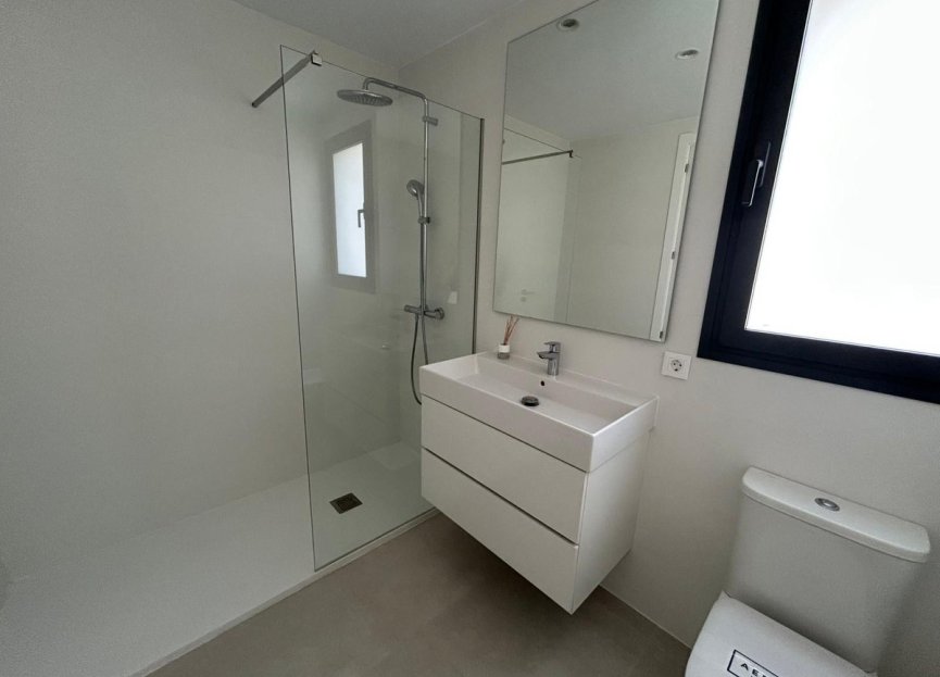 Resale - Apartment - Middle Floor Apartment - Estepona - Estepona Centro