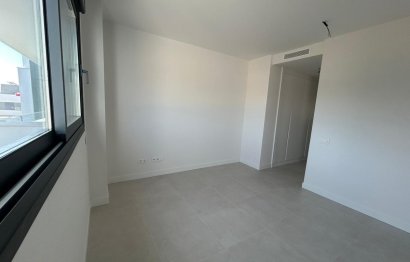 Resale - Apartment - Middle Floor Apartment - Estepona - Estepona Centro