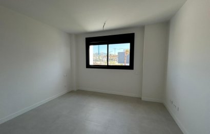 Resale - Apartment - Middle Floor Apartment - Estepona - Estepona Centro