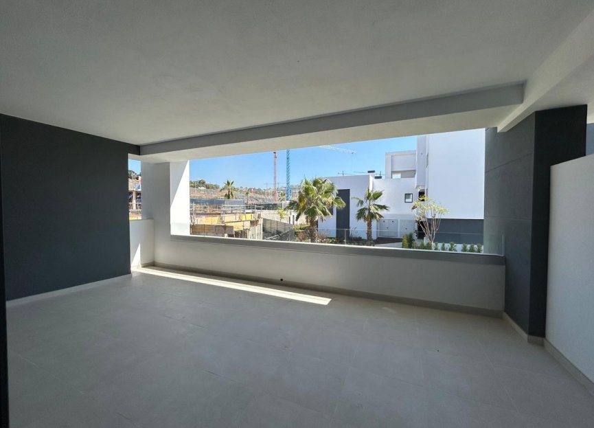 Resale - Apartment - Middle Floor Apartment - Estepona - Estepona Centro