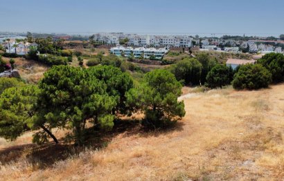 Resale - Plot - Residential Plot - Estepona - Selwo