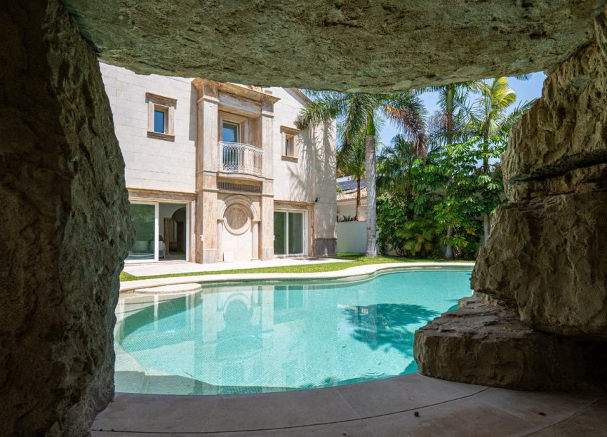 Resale - House - Detached Villa - Marbella - Marbella Centro