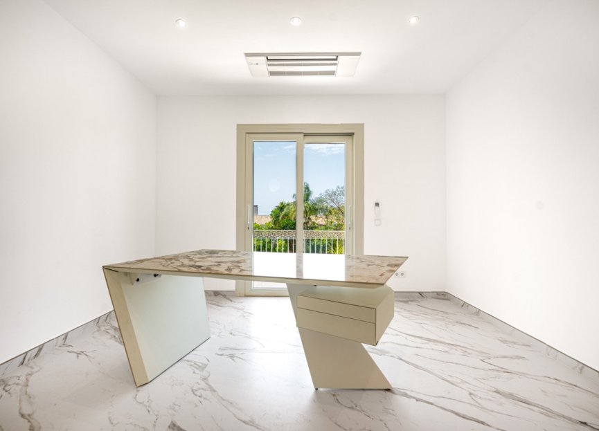 Resale - House - Detached Villa - Marbella - Marbella Centro