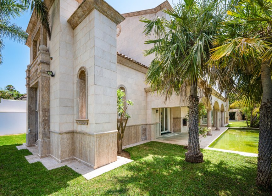 Resale - House - Detached Villa - Marbella - Marbella Centro