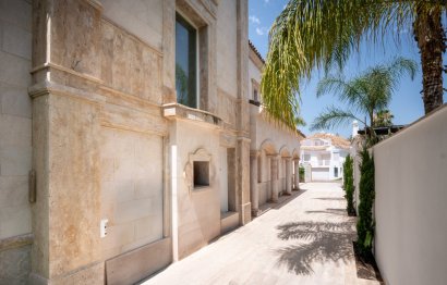 Resale - House - Detached Villa - Marbella - Marbella Centro