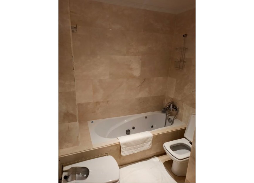 Resale - Ground floor apartment - Estepona - Buenas Noches