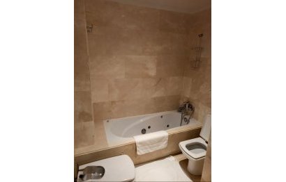 Resale - Ground floor apartment - Estepona - Buenas Noches